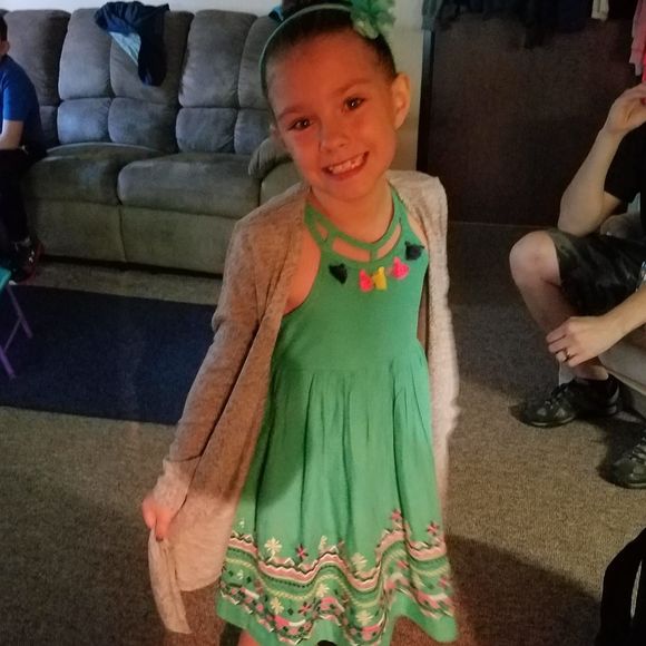 Meet your Posher, Christy - Picture 1 of 1